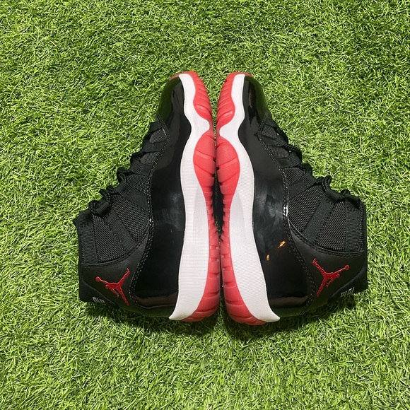 Air Jordan 11 Retro Bred 2019 - Picture 1 of 4